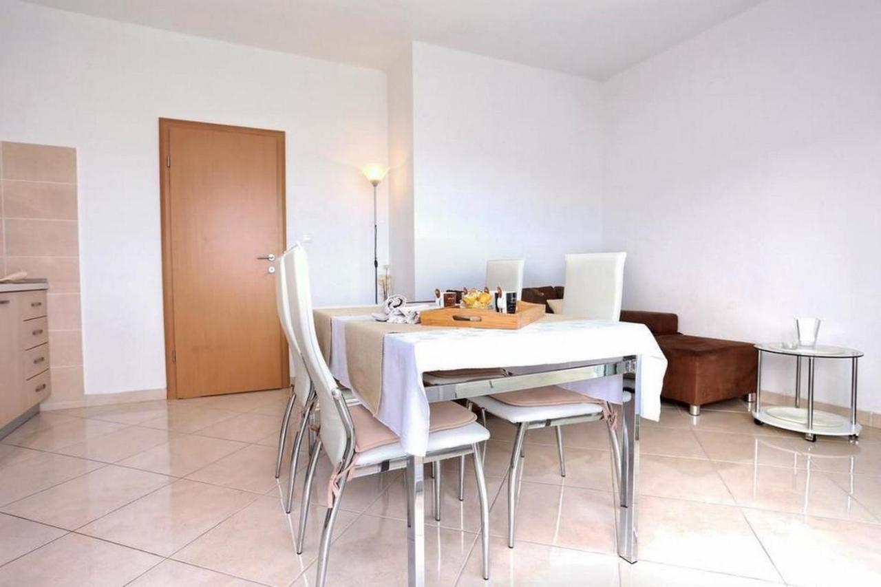 Apartments Frano Сегет Враница Екстериор снимка