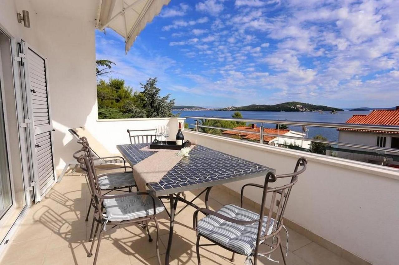 Apartments Frano Сегет Враница Екстериор снимка